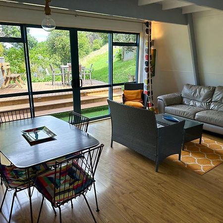 Pohutukawa Coastal Chalets Coromandel Room photo