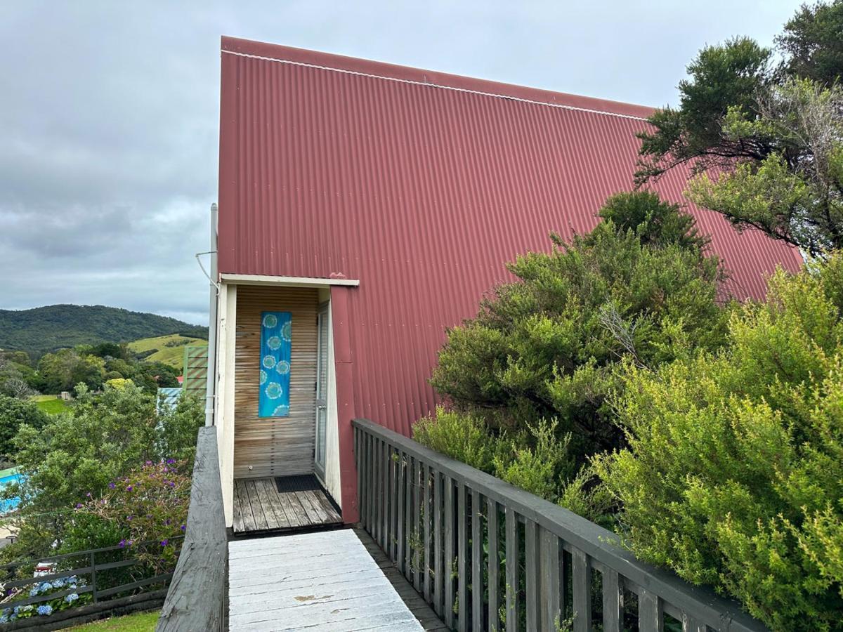 Pohutukawa Coastal Chalets Coromandel Exterior photo